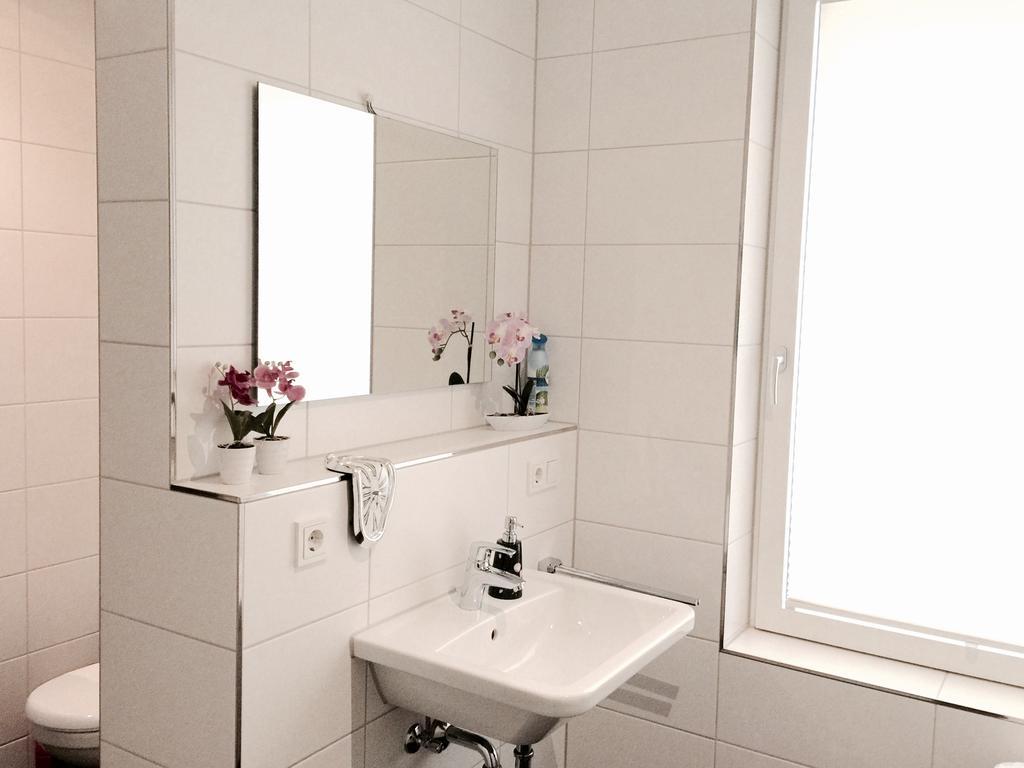 Rhein Melodie Riverview Luxury Konstanz Room photo